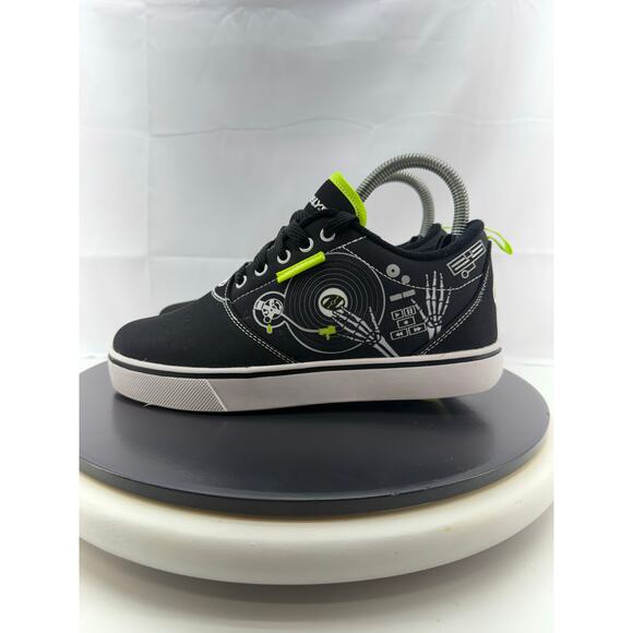 Heelys Pro 20 Prints Size 5 Youth Skate Shoes Black White Neon Green Turntable - Picture 1 of 12